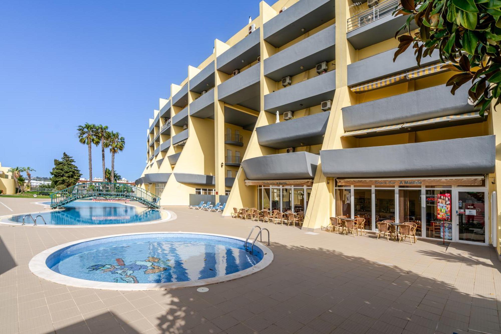Lagos-Piscine Et Mer- Condominio Do Mar Bagian luar foto